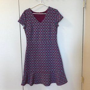 2/$20 Purple patterned Banana Republic dress in size 8